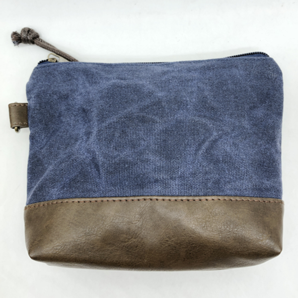 Polyester Make-Up Bag Pouch with Wristband Convenient Storage for Men and Women - Image 6