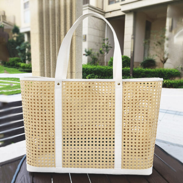 New Arrival Summer Large Rattan Straw Handbag Women's Beach Tote Bag with Cotton Lining Tassel Decoration Hollow Out Design - Image 4