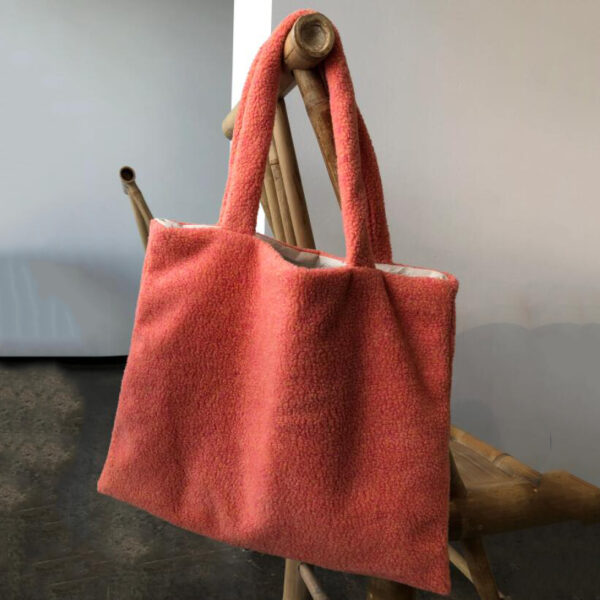 Woman Fashion Teddy Tote Bag Softness comfort Teddy Plush Shoulder Bag - 画像 3