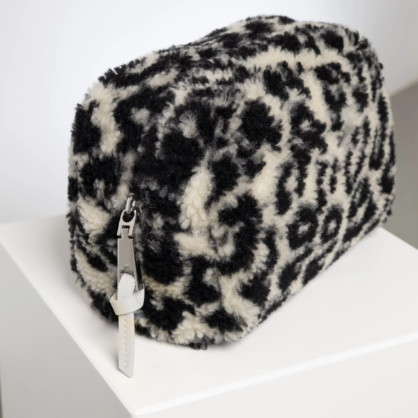 Leopard Print Cosmetic Pouch Teddy Velvet Makeup Bag Makeup Bag Travel Teddy Cosmetic Bag - 영상 4