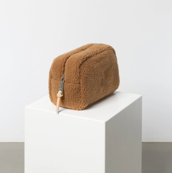New Arrival Travel Teddy Makeup Bag Cosmetic Storage Bag Furry Hand Bags - 画像 3