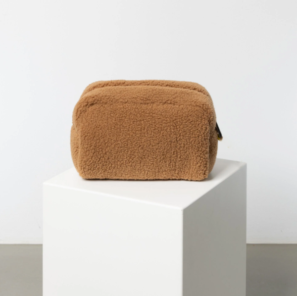 New Arrival Travel Teddy Makeup Bag Cosmetic Storage Bag Furry Hand Bags - 画像 4