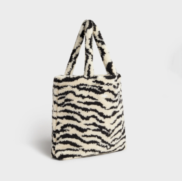 High-street Fabulous New Collection Teddy Cloth Handbags Soft and Comfortable Winter Shopping Bag - صورة 3