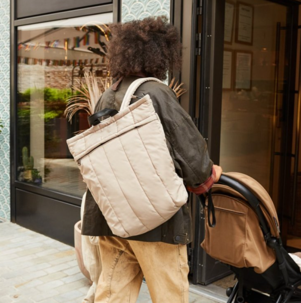New Women Fashion Soft Polyester Quilted Backpack Travel Puffer Bag - 영상 6
