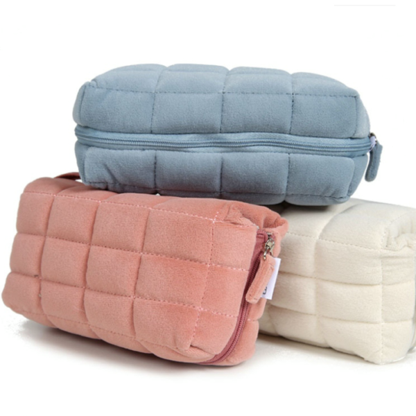 Soft Quilted Puffy Plush Makeup Orange Pink Makeup Bag Personalised Fabric Letter Patches Pouches - Bild 2