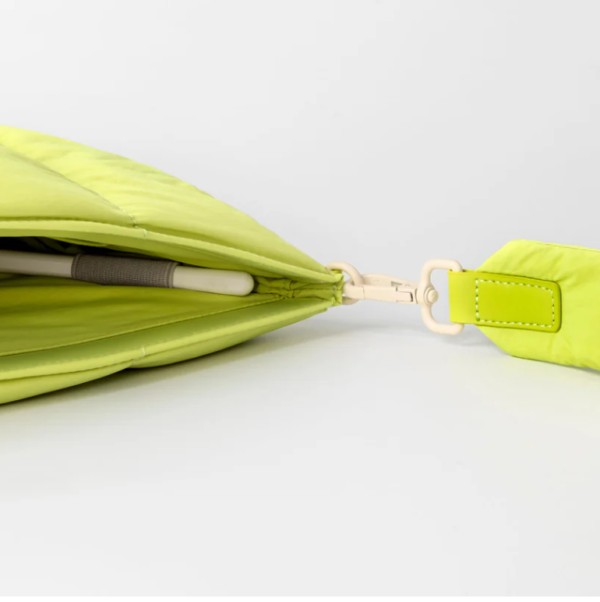Light Weight Quilted Puffer Shoulder Bag Tablet case - 画像 6