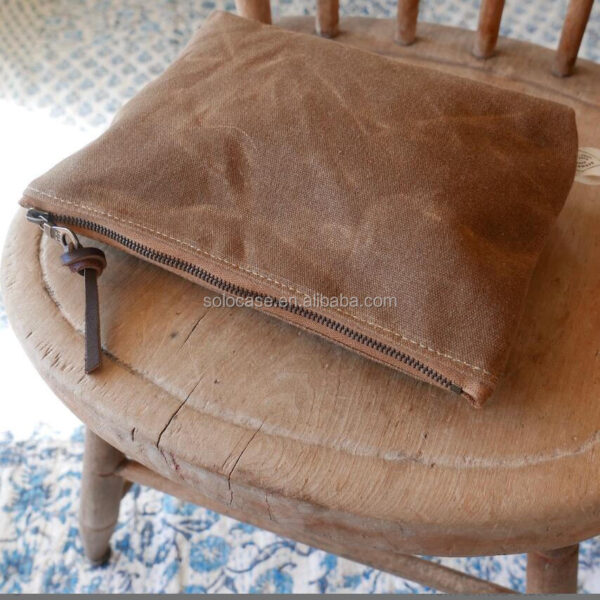 Waxed Canvas Golf Valuables Field Pouch in Monogrammed - Изображение 3