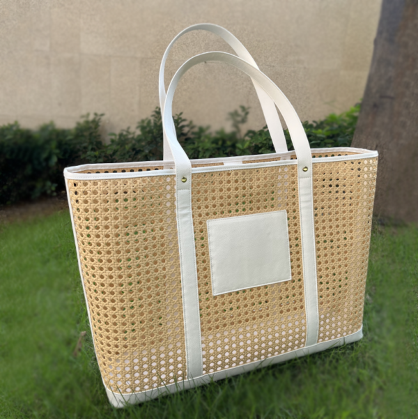 High Quality Handmade Straw Beach Bags Summer Hollow Out Rattan Straw Handbag Women Beach Tote Bag - 영상 3