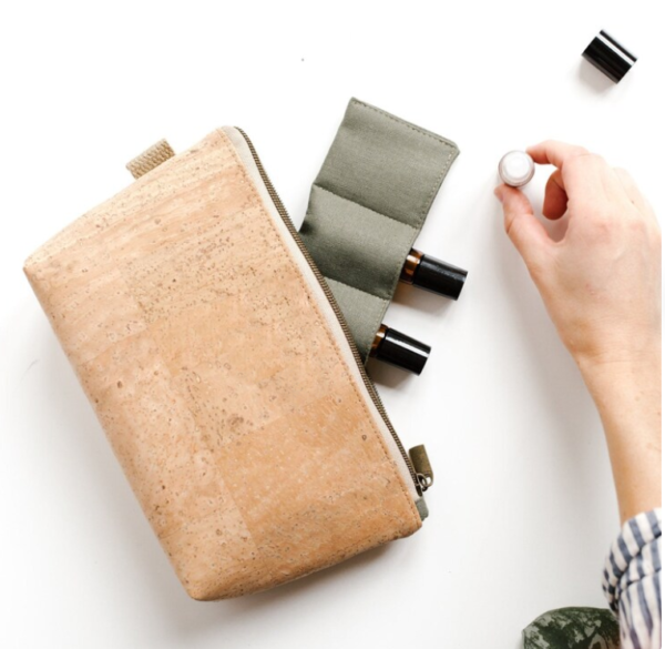 Travel Essential Oil Case Cork Oil Bag for Cosmetics Convenient Storage Solution - Imagem 2