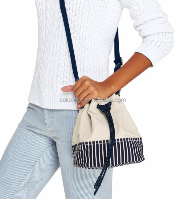 Durable Cotton Canvas Drawstring Bucket Handbag Practical and Stylish - 画像 4