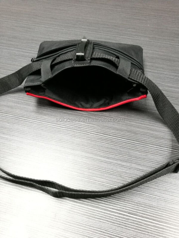 Easy Open-Close Waist Bag for Dogs with Spring Hinge Special Purpose Case - 영상 4