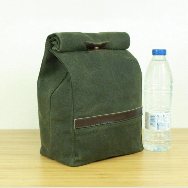 Waxed Canvas Cooler Bag with Metal Clasp for Lunches and Beverages - Bild 2