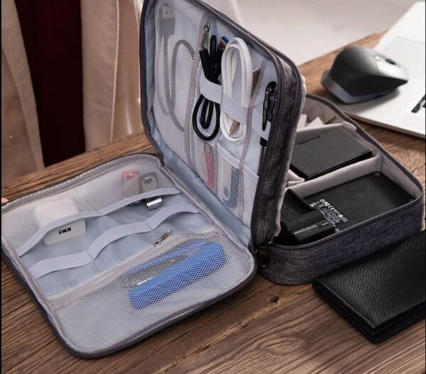 Waterproof Cable Storage Bag for Travel Organization of Charging Cable for Cell Phone or Mini Tablet - Bild 5
