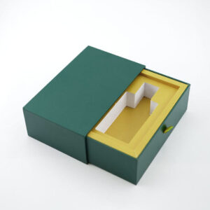 Custom Elegent Magnetic Closure Gold Stamping Skin Care Packaging Make up Bottle Cosmetic Box