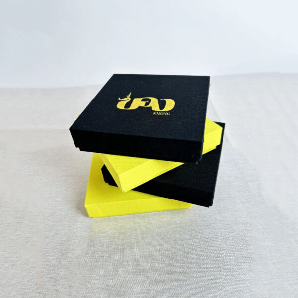 Custom Printing Luxury Linen Magnetism Perfume Packaging Cardboard Box - Image 2