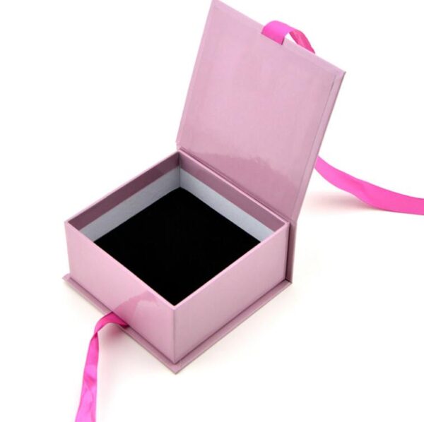 Luxury Custom Cardboard Cosmetic Boxes DesignTemplates Packaging Black Magnetic Lid Gift Box with Ribbon Handles - Image 4