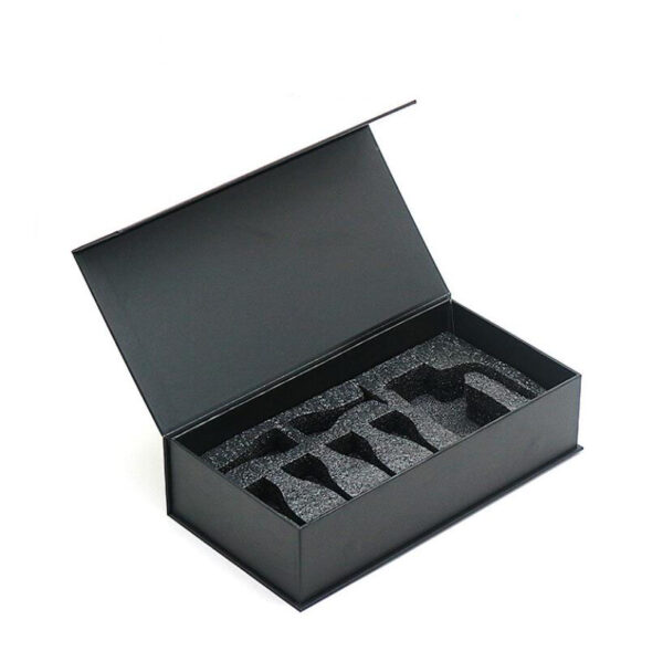 Custom Magnetic Closure Gift Boxes Matt Luxury Flap Lid Packaging Large Cardboard Magnetic Gift Box with Magnetic Lid - Image 4