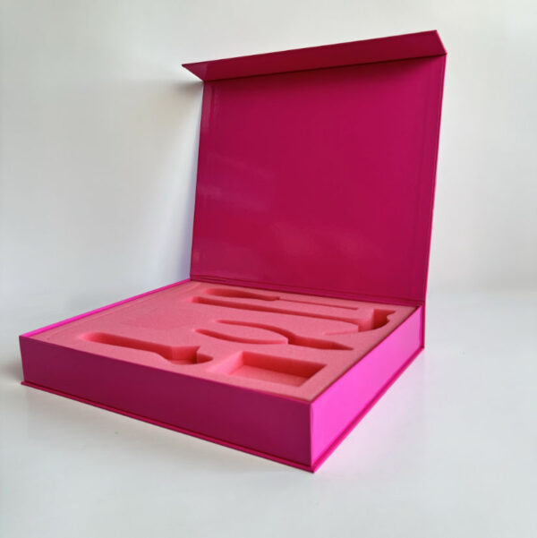 Custom Magnetic Closure Gift Boxes Matt Luxury Flap Lid Packaging Large Cardboard Magnetic Gift Box with Magnetic Lid - Image 6