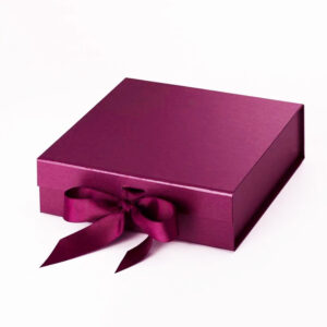 Custom Exquisite Printing Logo Paper White Folding Clothing Closure Ribbon Bow Magnetic Packaging Gift Box