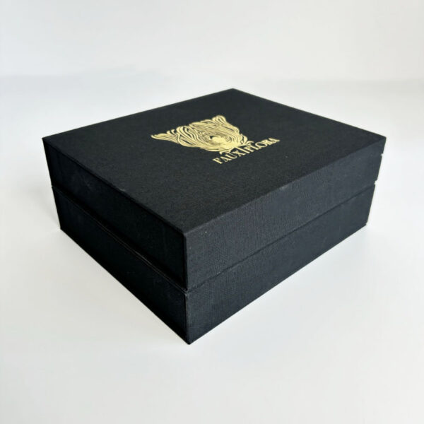 Custom Logo Premium Gift Box Luxury Large Package Cardboard Paper Magnetic Cosmetic Gift Box - Imagem 3