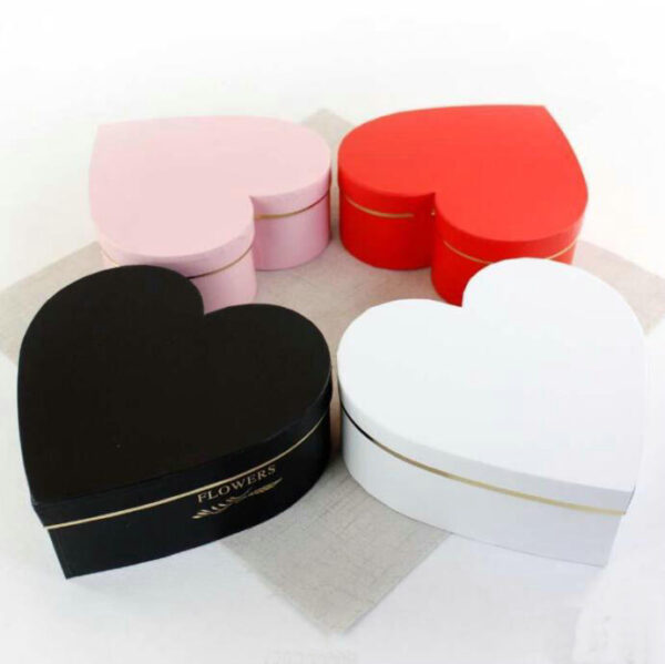 Lovely Windowed Hardboard Heart-shaped Gift Box Chocolate Candy Paper Packaging Box - 画像 4