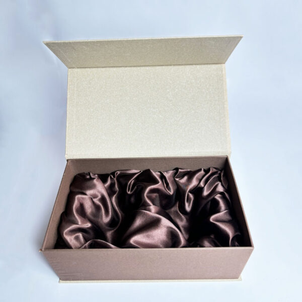 Custom Magnetic  Essential Oil Bottle Box Black Box with Black Foam Insert Gift Box for Perfume Bottles