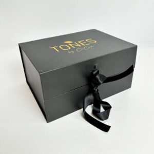 Custom Luxury Elegant Cardboard Fold Clamshell Gift Box With Rope Handle for Clothing Shoes Hair Gift Box