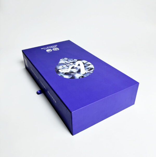 Custom Luxury Package Magnetic Black Satin Insert Lined Gift Box Packaging with Satin Inside Packing Perfume Packaging Box