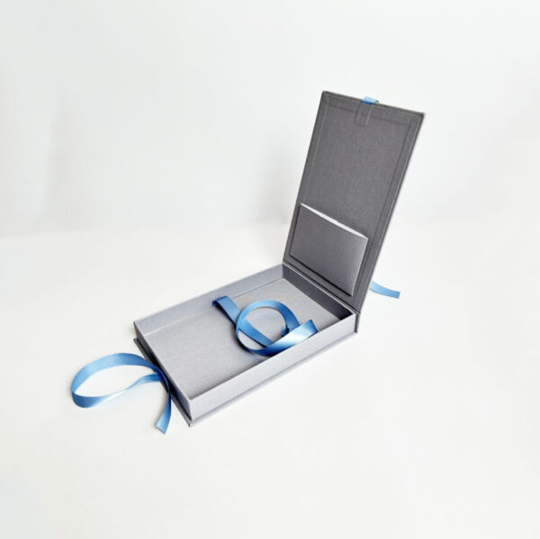 Custom Printing Logo Packaging Book Shape Type Magnetic Linen Fabric Paper USB Boxes with Insert - Изображение 3