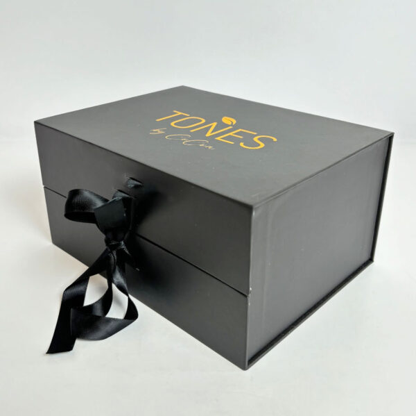 Luxury Packaging Custom Magnet Gilded Clothing Gift Box with Own logo
