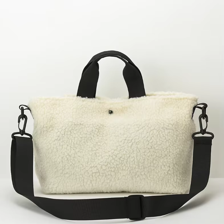 Large Portable Teddy Tote Bag Soft Fluffy Furry Women's Zipper Open Tote Bag Travel Weekender Tote Bag